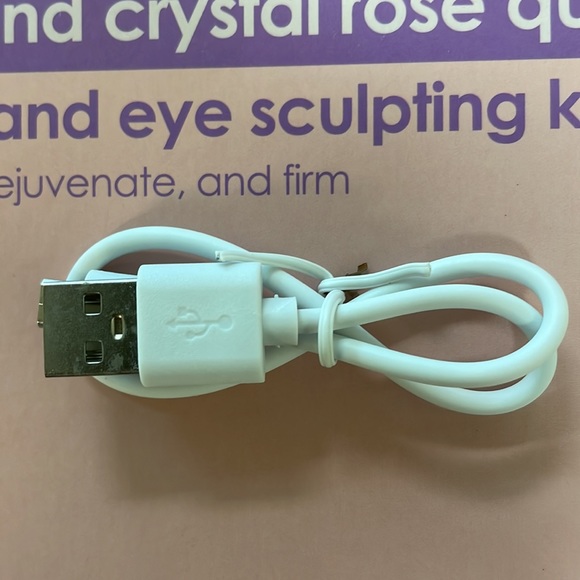 New Genovie MD Led and Crystal Rose Quartz Face and Eye Sculpting Kit!!🔥🔥🔥 - Picture 8 of 16